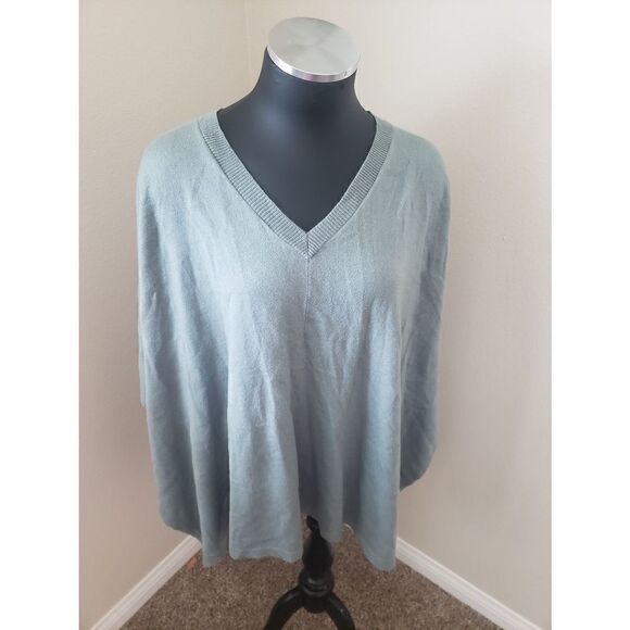 A New Day Poncho Top - Picture 1 of 8